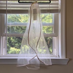 Champagne veil